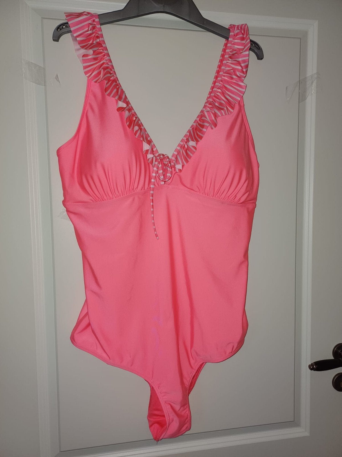 Super gaaf roze badpak maat 56/58 nieuw met kaartje, Ophalen of Verzenden, Nieuw, Roze, Lingerie of Zwemkleding