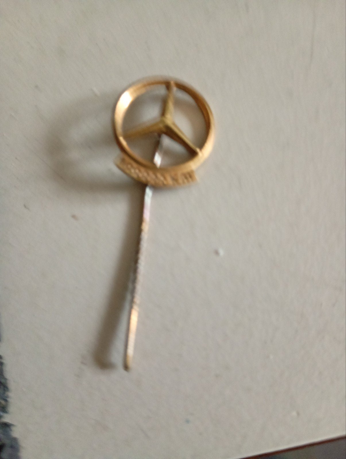 Gouden Mercedes 100.000 km speld, Ophalen of Verzenden, Gebruikt, Metaal, Overige typen