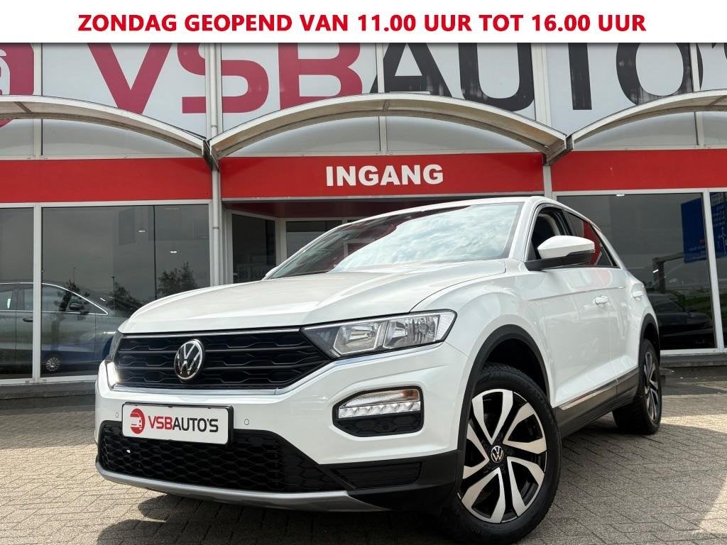 Volkswagen T-ROC TSI ACTIVE. LED NAVI CARPLAY AIRCO STOELVER, Gebruikt, Met garantie (alle), Wit, Bedrijf