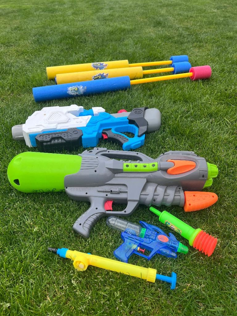 5 st speelgoed buiten 60 cm waterpistool diverse echt grote, Ophalen of Verzenden, Zo goed als nieuw