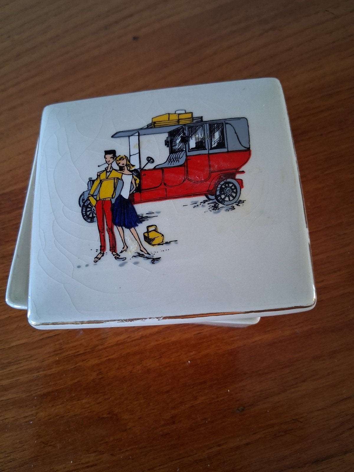 snuisterijdoosje met oude auto en paar W N SCHLITZ 762. €25, Ophalen of Verzenden