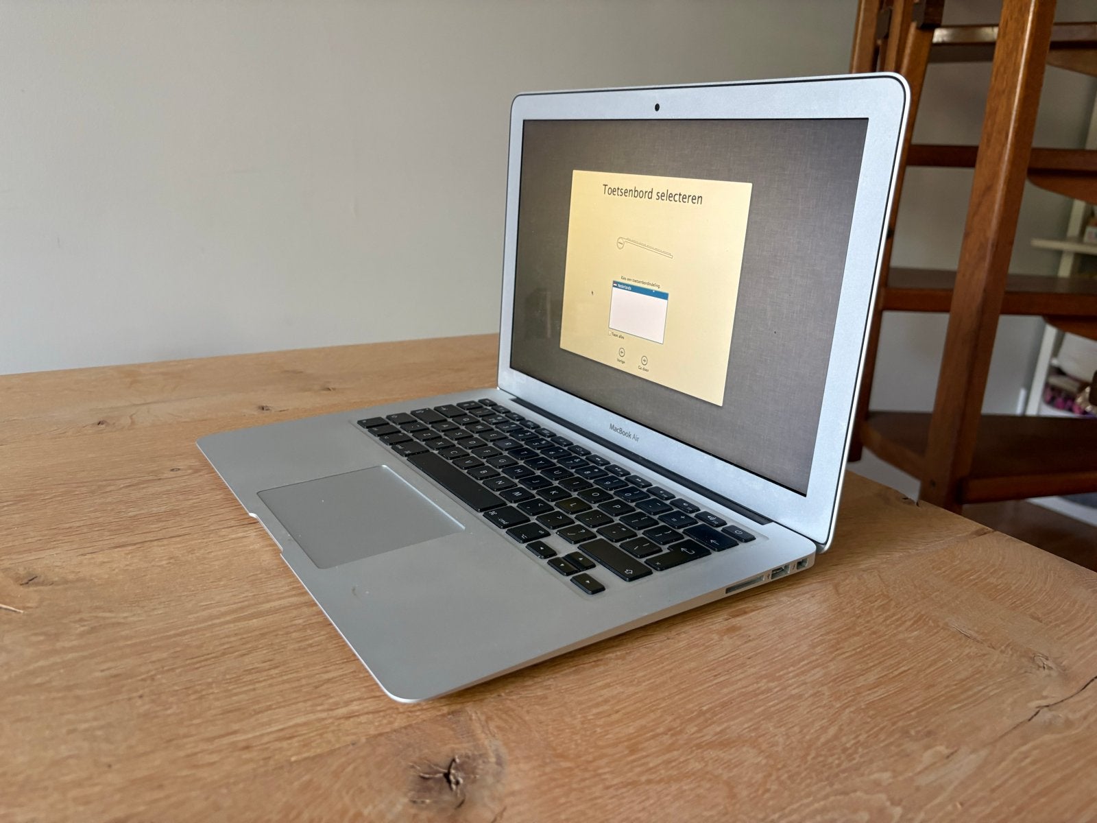 MacBook Air 13.3 inch (2013) met oplader, 8gb ram 128 ssd, Computers en Software, Ophalen, Gebruikt, Qwerty, 8 GB