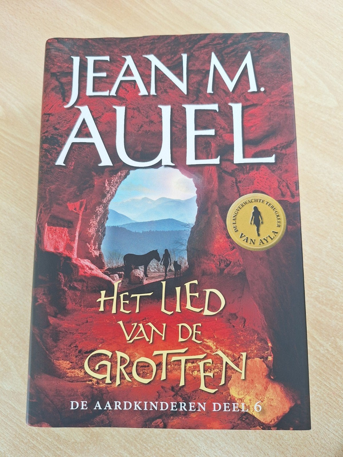 Jean Marie Auel - Het lied van de grotten, Ophalen of Verzenden, Zo goed als nieuw, Jean Marie Auel
