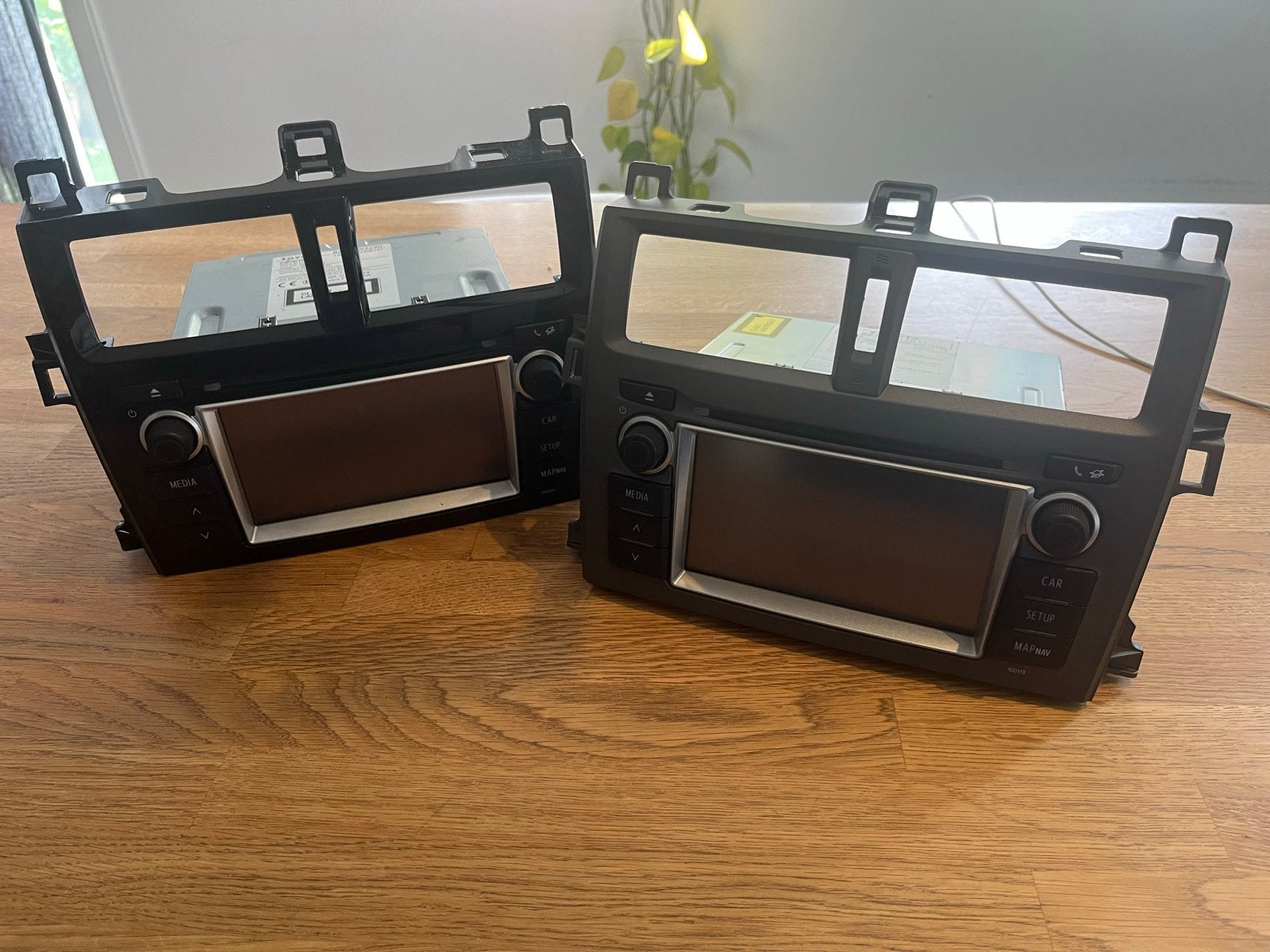 Toyota Radio Verso S - 2 Stuks, Ophalen of Verzenden, Gebruikt