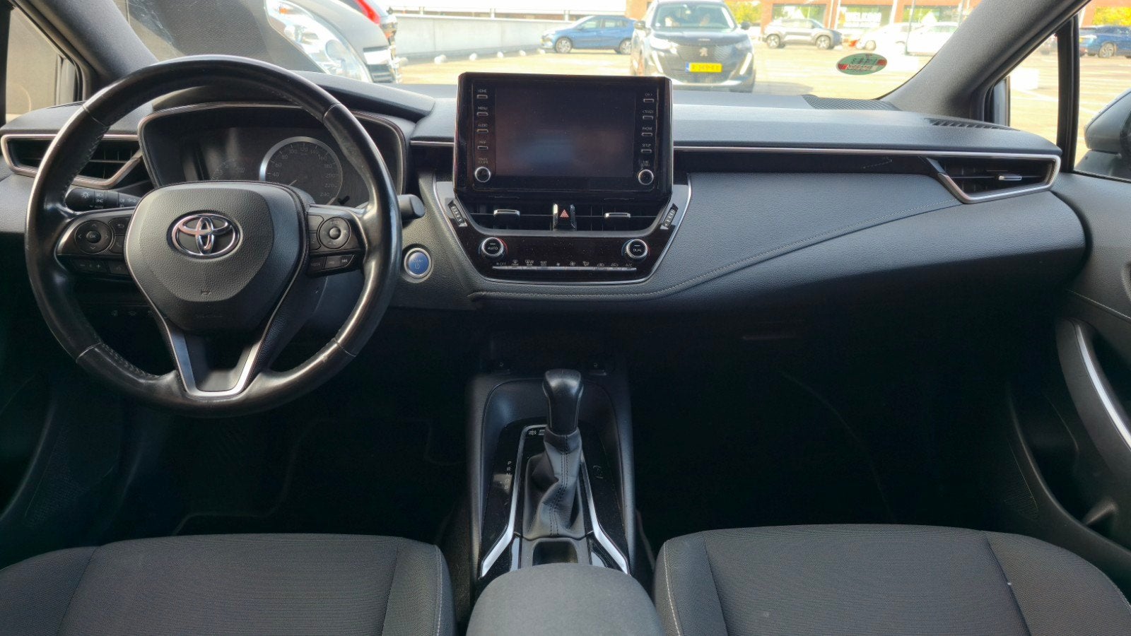 Foto 13 van ​Toyota Corolla 1.8 Hybrid (2019) | Automaat | CarPlay