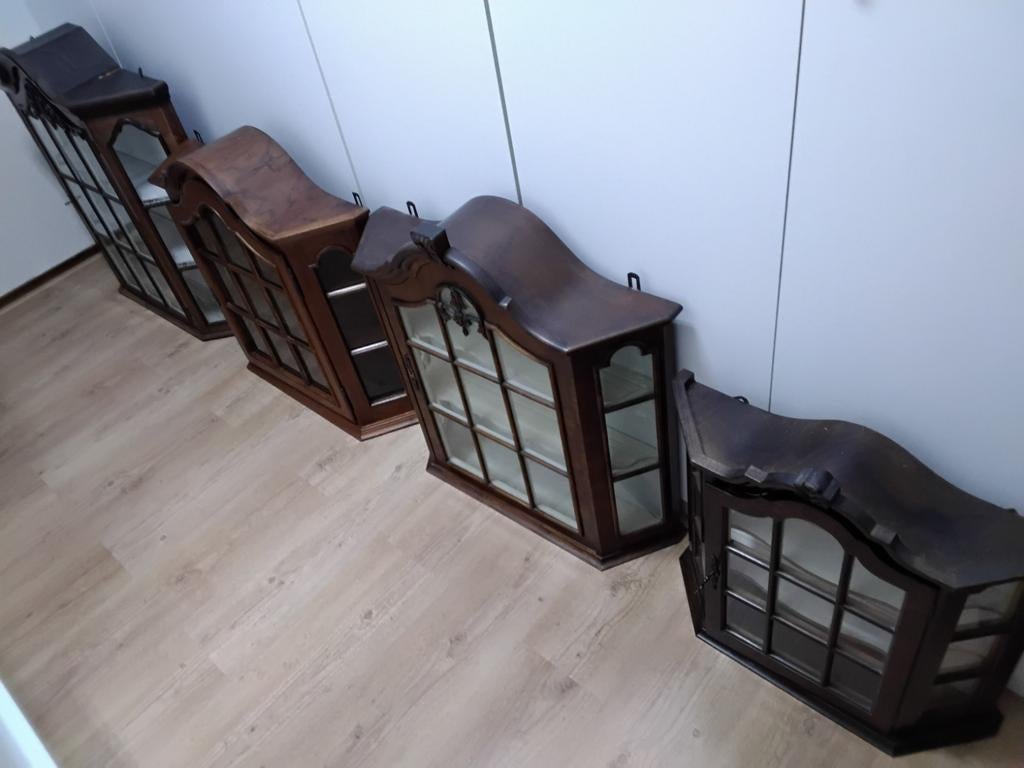 4 x diverse mooie vitrine kastjes naar keuze, Ophalen