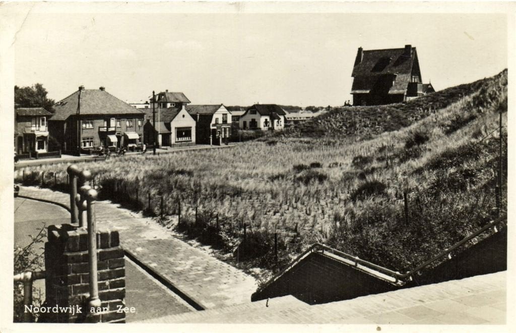 Noordwijk aan Zee - huizen duinen - 1953 gelopen, Verzenden, 1940 tot 1960, Gelopen, Zuid-Holland