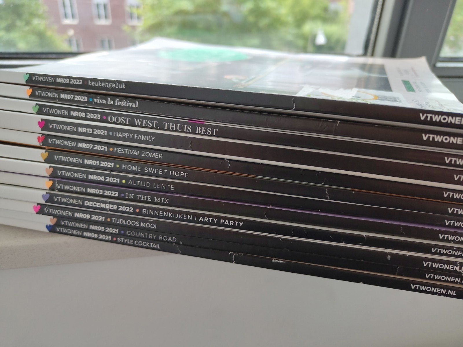 Stapel van 24 oude, verknipte VT Wonen woonmagazines, Boeken, Tijdschriften en Kranten, Ophalen, Gelezen, Overige typen