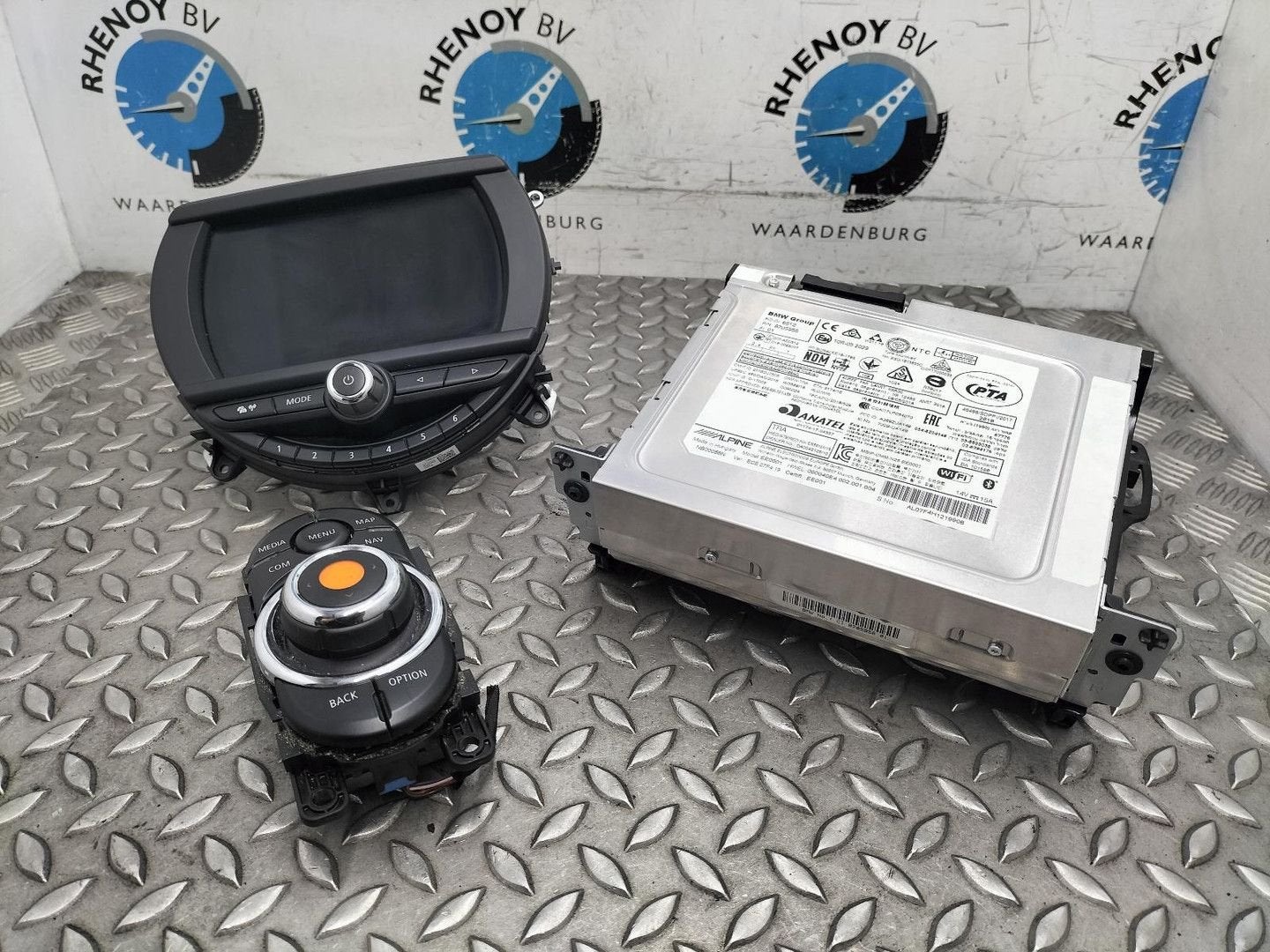 MINI (BMW) COUNTRYMAN F60 Cooper Chilli II  NAVIGATIE 2018, Ophalen of Verzenden, Gebruikt, Stiba lid