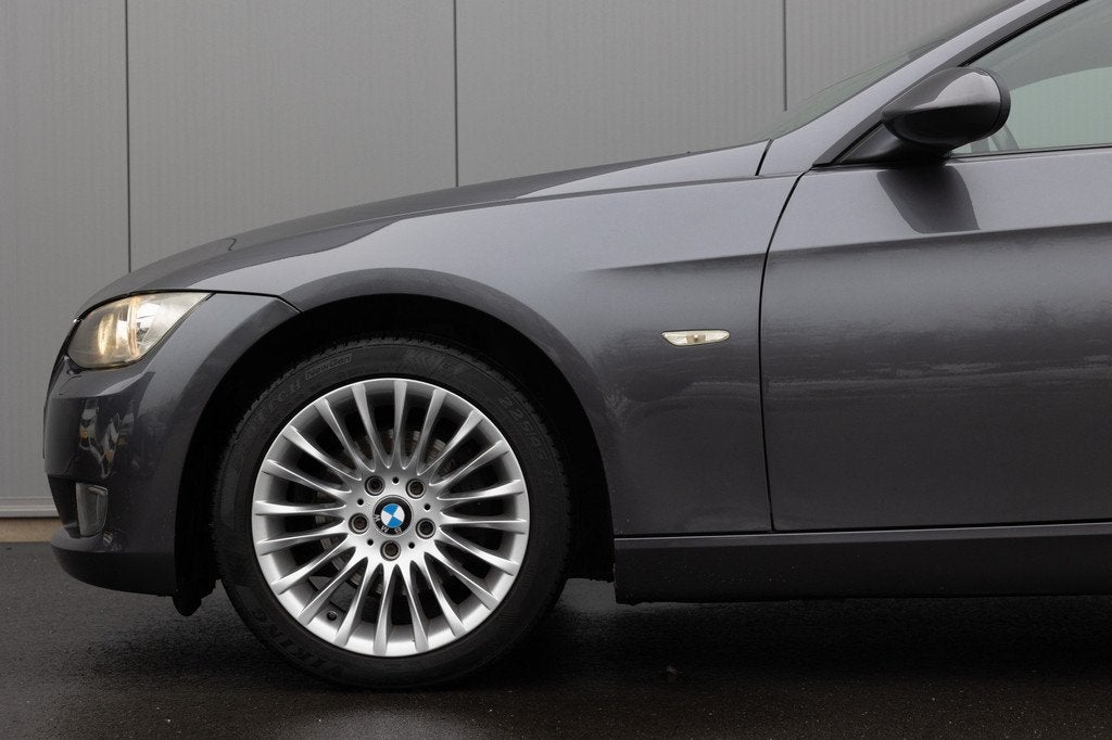 BMW 3 Serie 320 Coupé | NL- AUTO | HISTORIE AANWEZIG | CLIM, Auto's, BMW, Achterwielaandrijving, Zwart, 4 cilinders, 4 stoelen