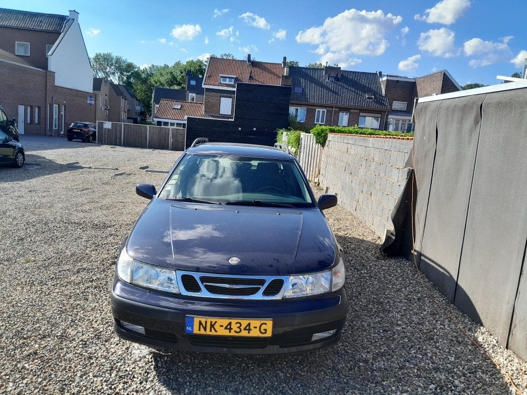 saab 9-5  SE estate 2000 575,=, Auto's, Voorwielaandrijving, Blauw, Stationwagon, Handgeschakeld