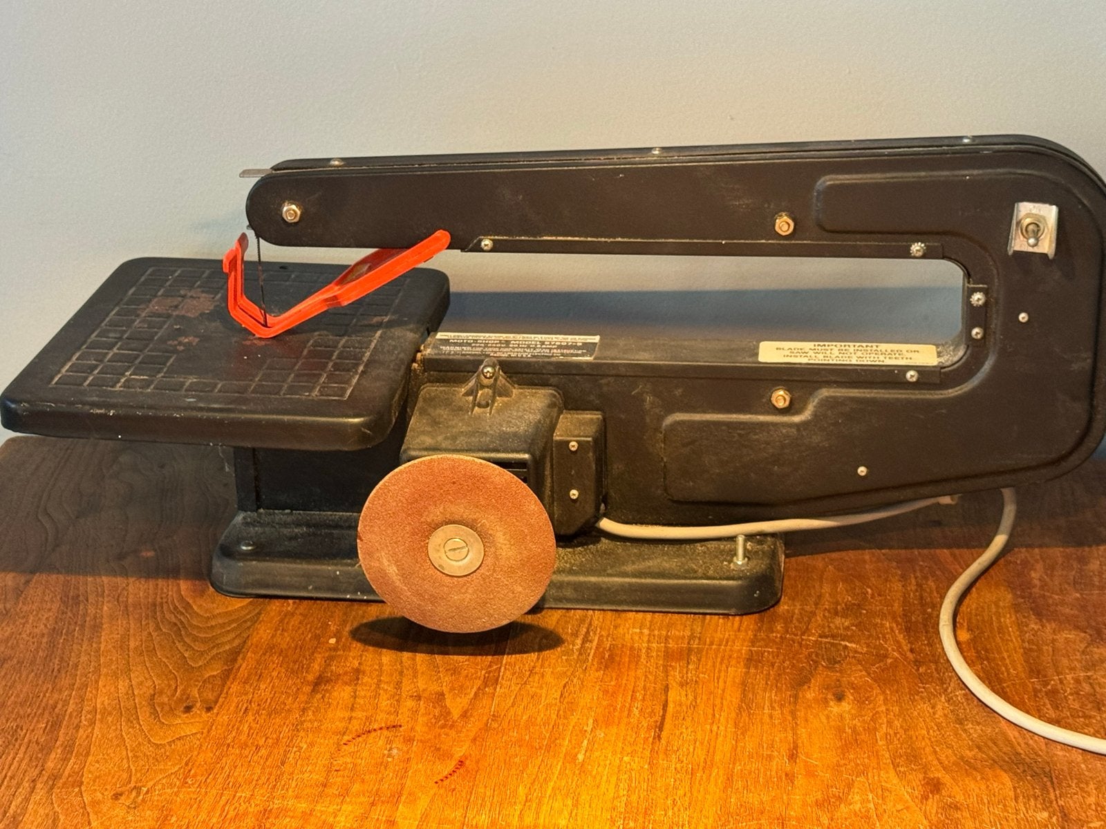 Figuurzaagmachine - Ideaal voor precisiewerk, Doe-het-zelf en Verbouw, Ophalen, Minder dan 30 mm, Gebruikt, Figuurzaag