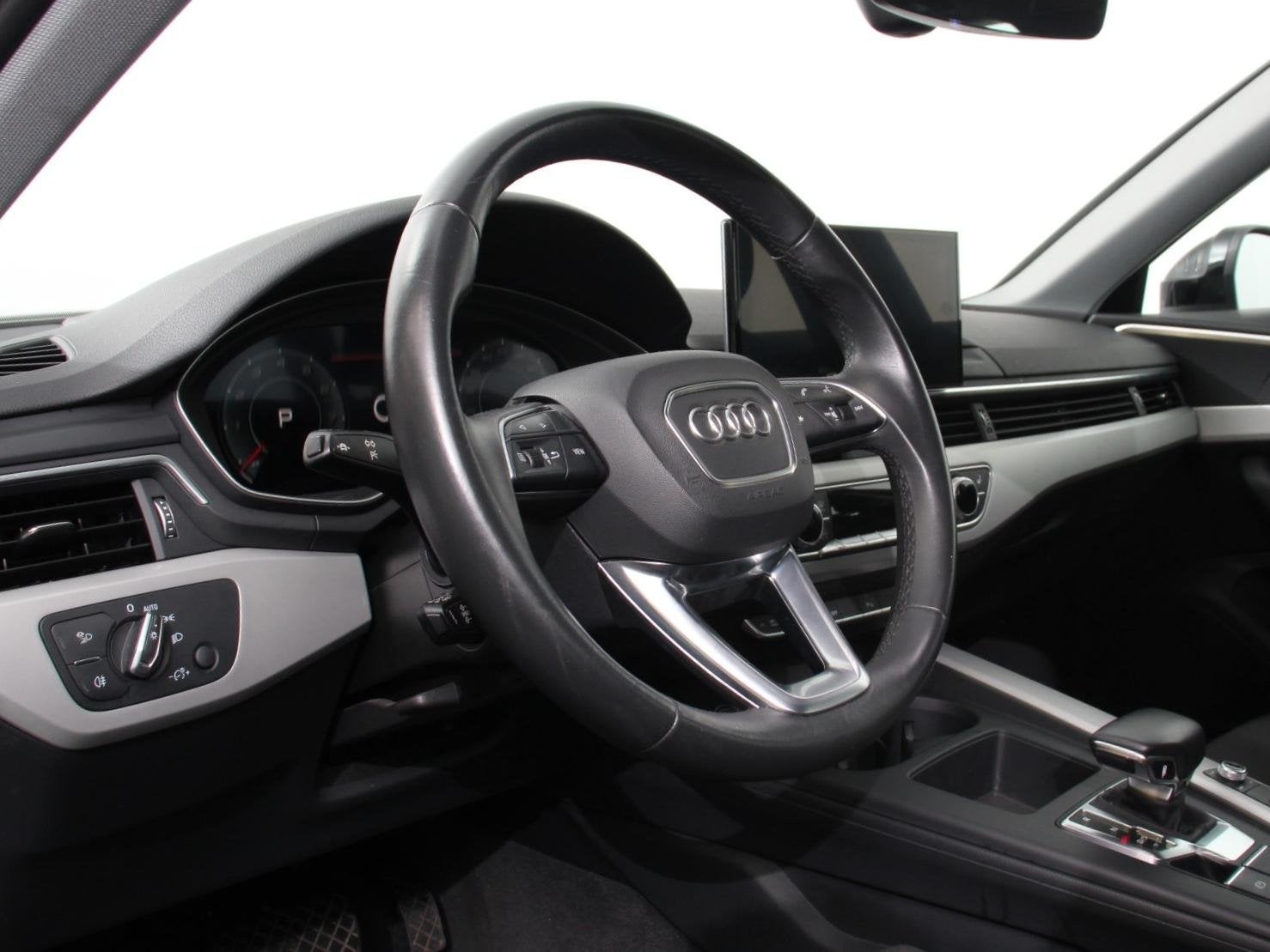 Audi A4 Avant 40 TFSI 204pk Prestige Plus S-Tronic Navigatie, Auto's, Audi, Stof, Gebruikt, 4 cilinders, 1984 cc