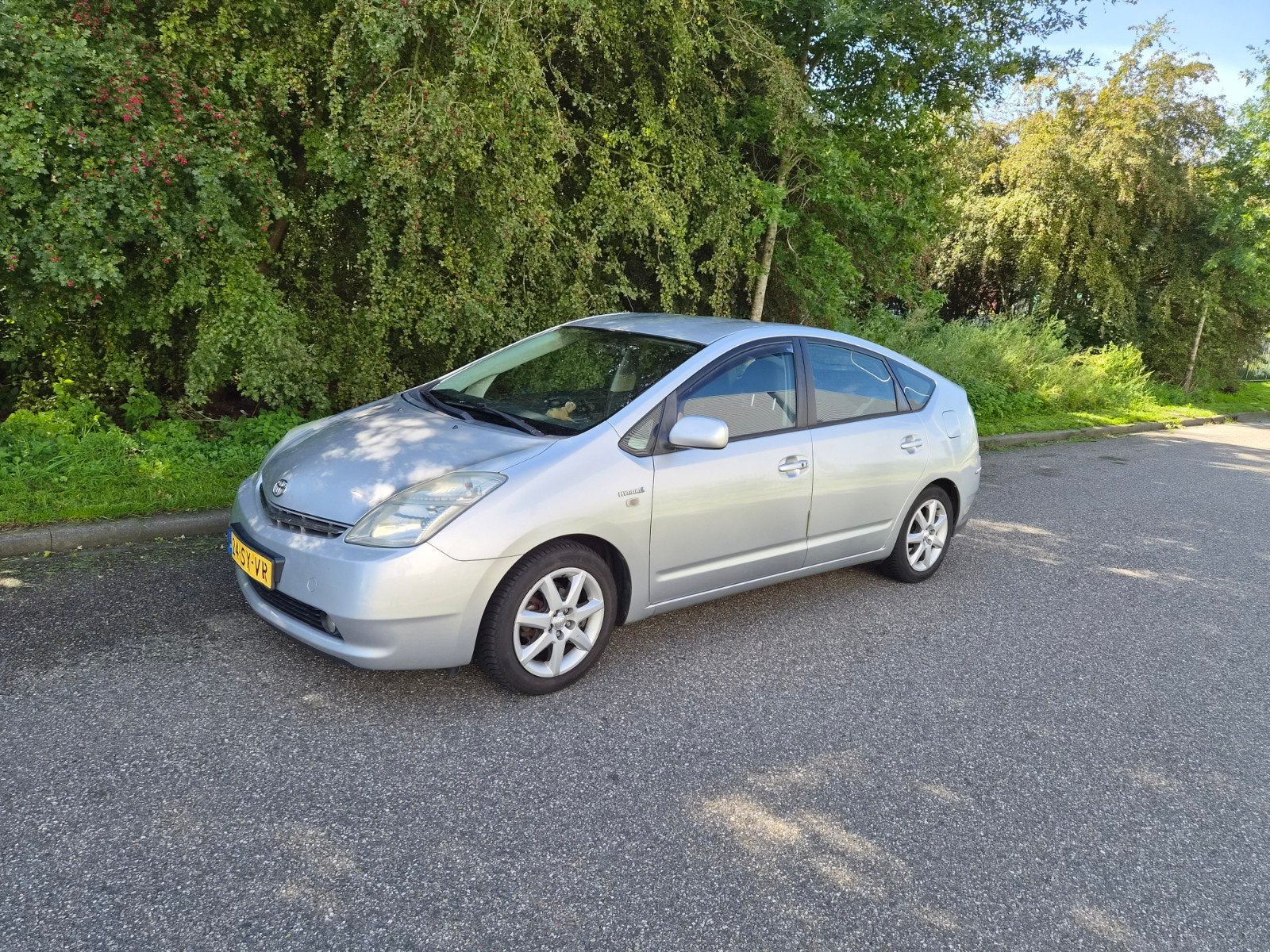 Toyota Prius 1.5 Tech Editon, 1497 cc, Elektronische parkeerrem, 4 cilinders, 23 km/l