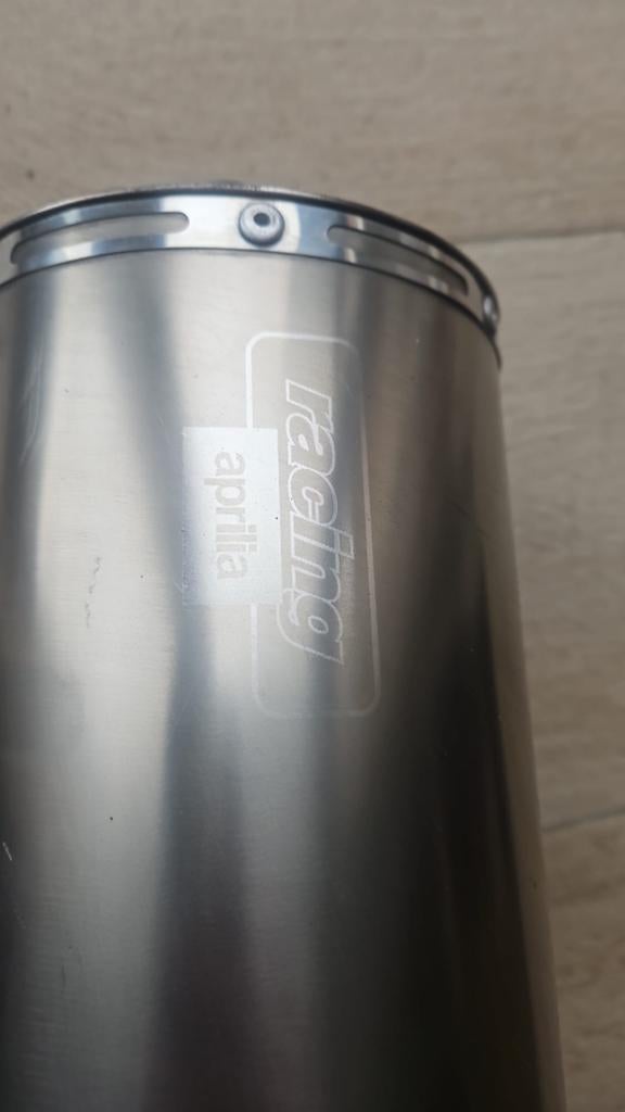 Aprilia Racing Titanium Slip-on Uitlaatdemper, Ophalen, Zo goed als nieuw