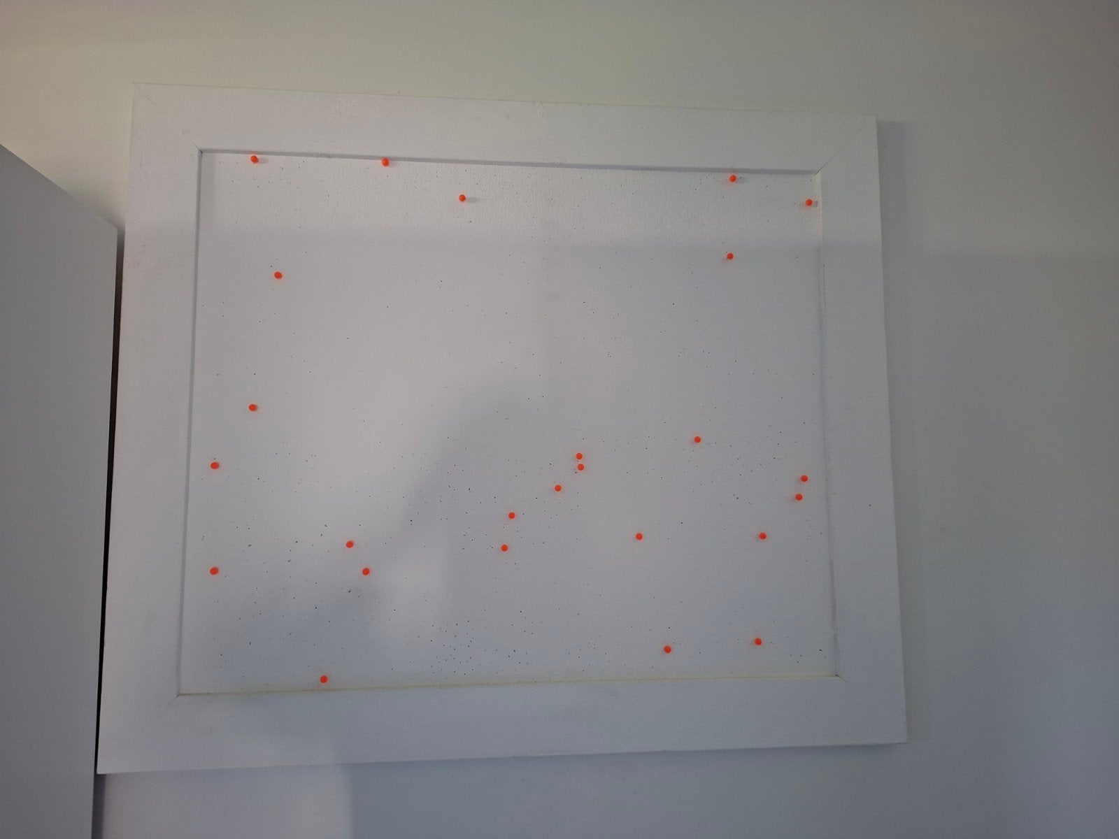 Wit prikbord memobord ophangbord met houten lijst 105x90, Huis en Inrichting, Woonaccessoires | Overige, Ophalen, Zo goed als nieuw