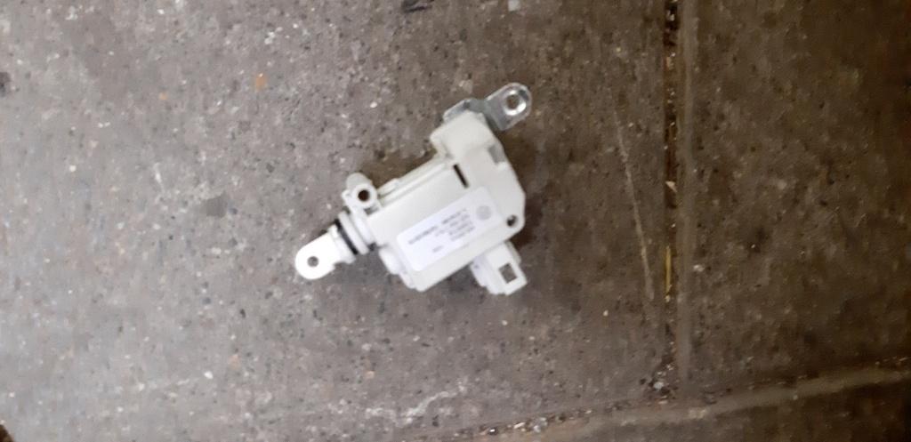 Centraal motortje vd achterklep VW Fox 2005, Ophalen of Verzenden
