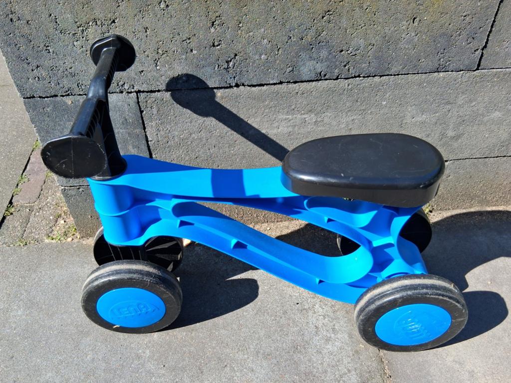 Blauwe loopfietsje Stevig en veilig, Ophalen, Gebruikt, Loopfiets
