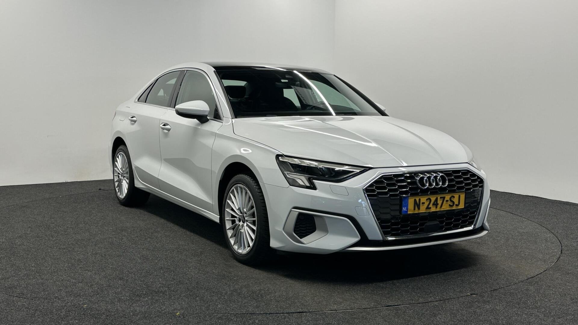 Audi A3 Limousine 30 TFSI Advanced edition|Carplay|ACC|ECC|N, Auto's, Stof, Gebruikt, Met garantie (alle), Wit