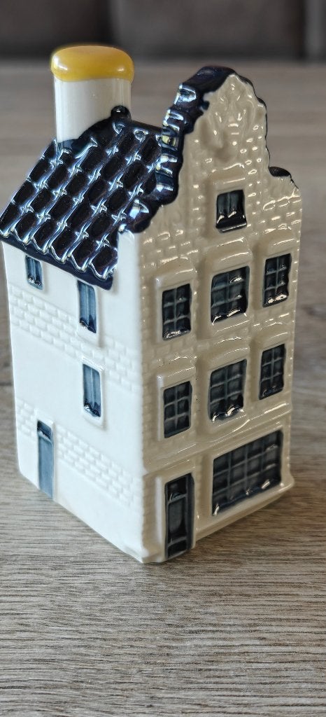 KLM Huisje #72: Amsterdam, Singel 87, Ophalen of Verzenden, Zo goed als nieuw, 61 t/m 80, Gevuld
