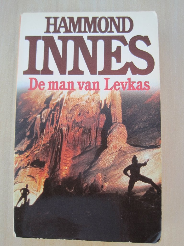 233 - De man van Levkas - Hammond Innes, Boeken, Wereld overig, Verzenden, Hammond Innes, Zo goed als nieuw