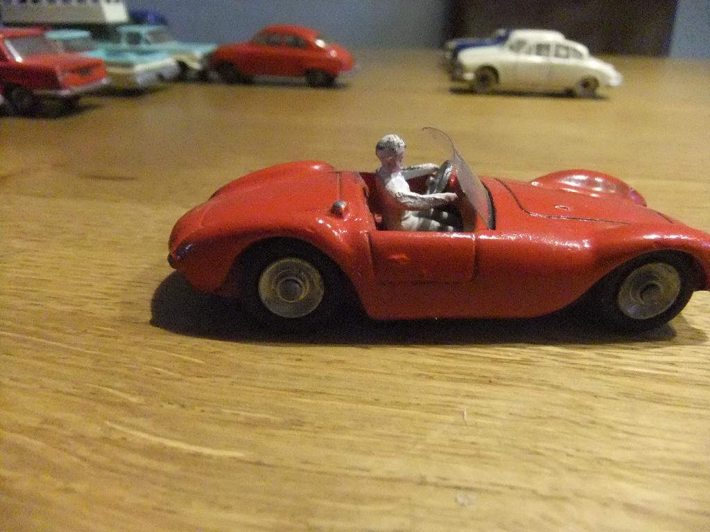 dinky maserati super, Ophalen of Verzenden, Gebruikt, Auto, Dinky Toys