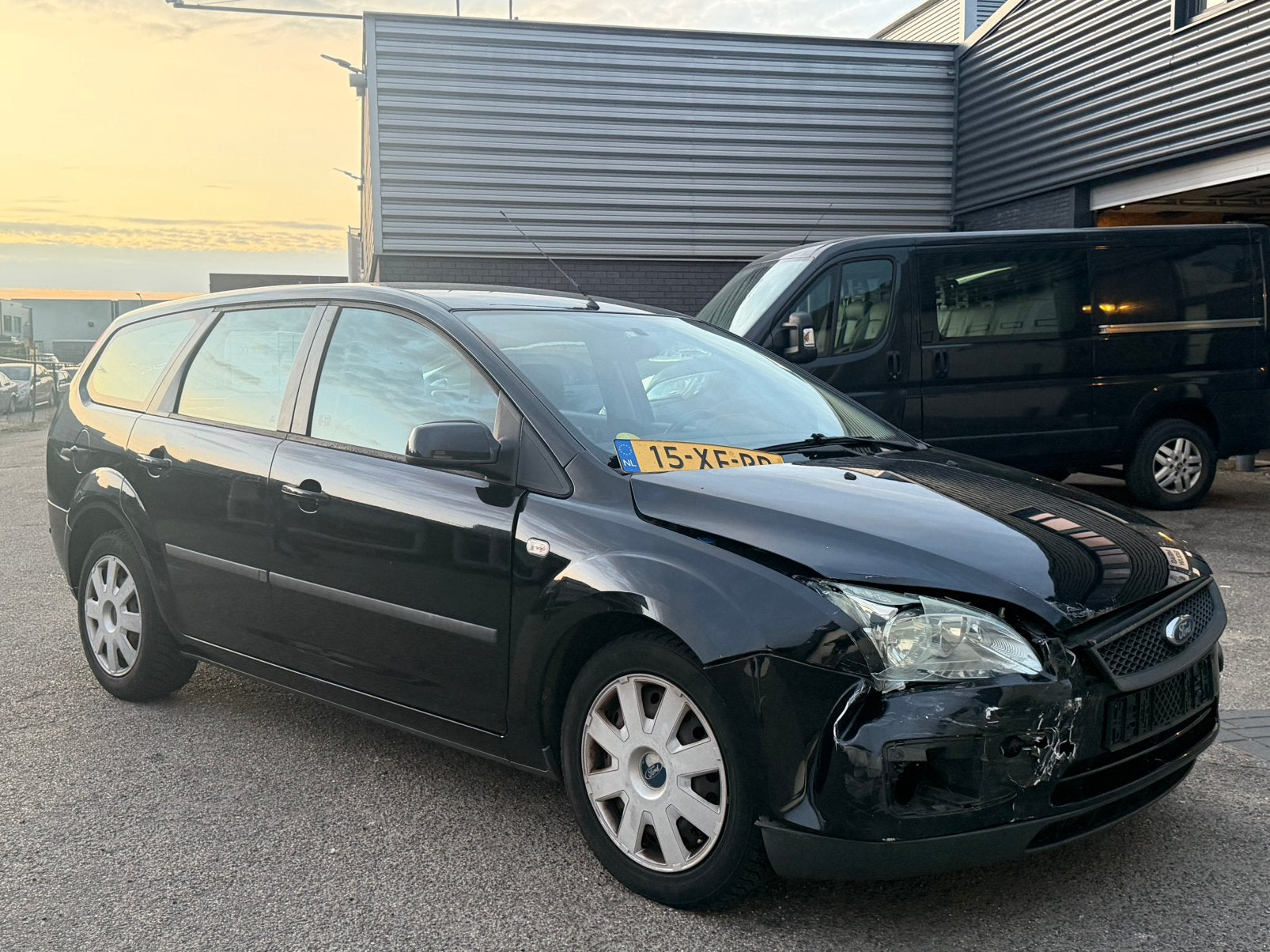 Ford Focus 1.6 74KW Wagon 2007 Zwart Schadeauto, 1596 cc, 15 km/l, 4 cilinders, 635 kg
