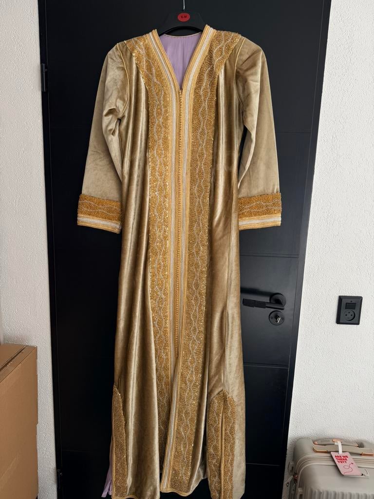 Prachtige luxe takchita/ Kaftan met bijpassende riem, Ophalen, Overige typen, Zo goed als nieuw, Maat 36 (S)