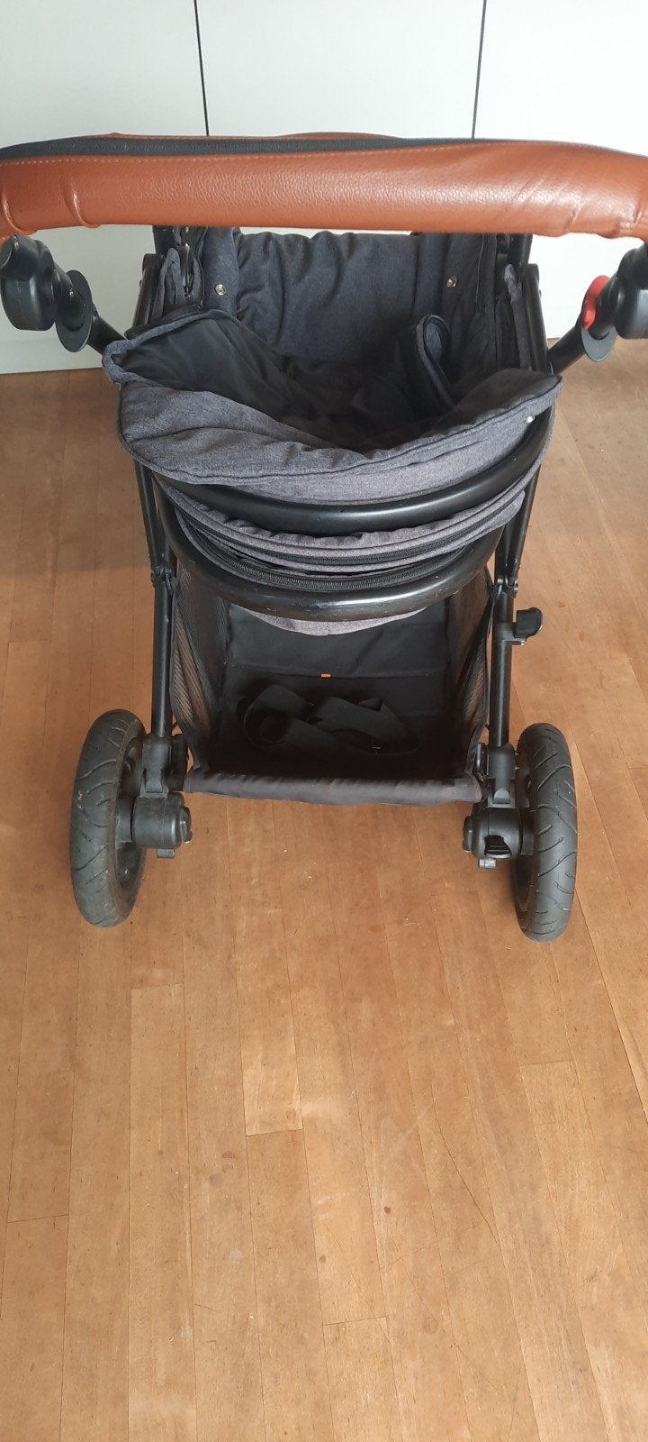 Slee kinderwagen, Luchtbanden, Zo goed als nieuw, Ophalen, Kinderwagen
