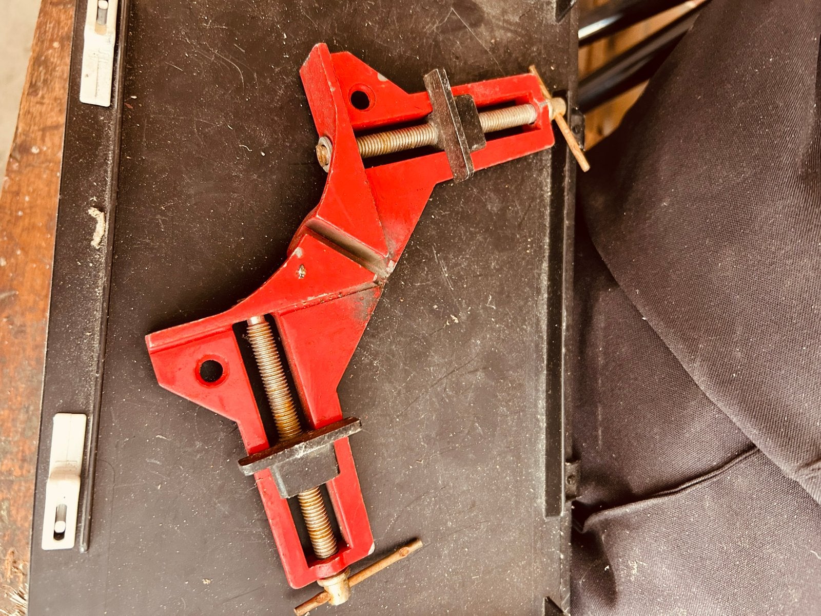 Rode hoekklem voor houtbewerking, Ophalen of Verzenden, Gebruikt, Klem
