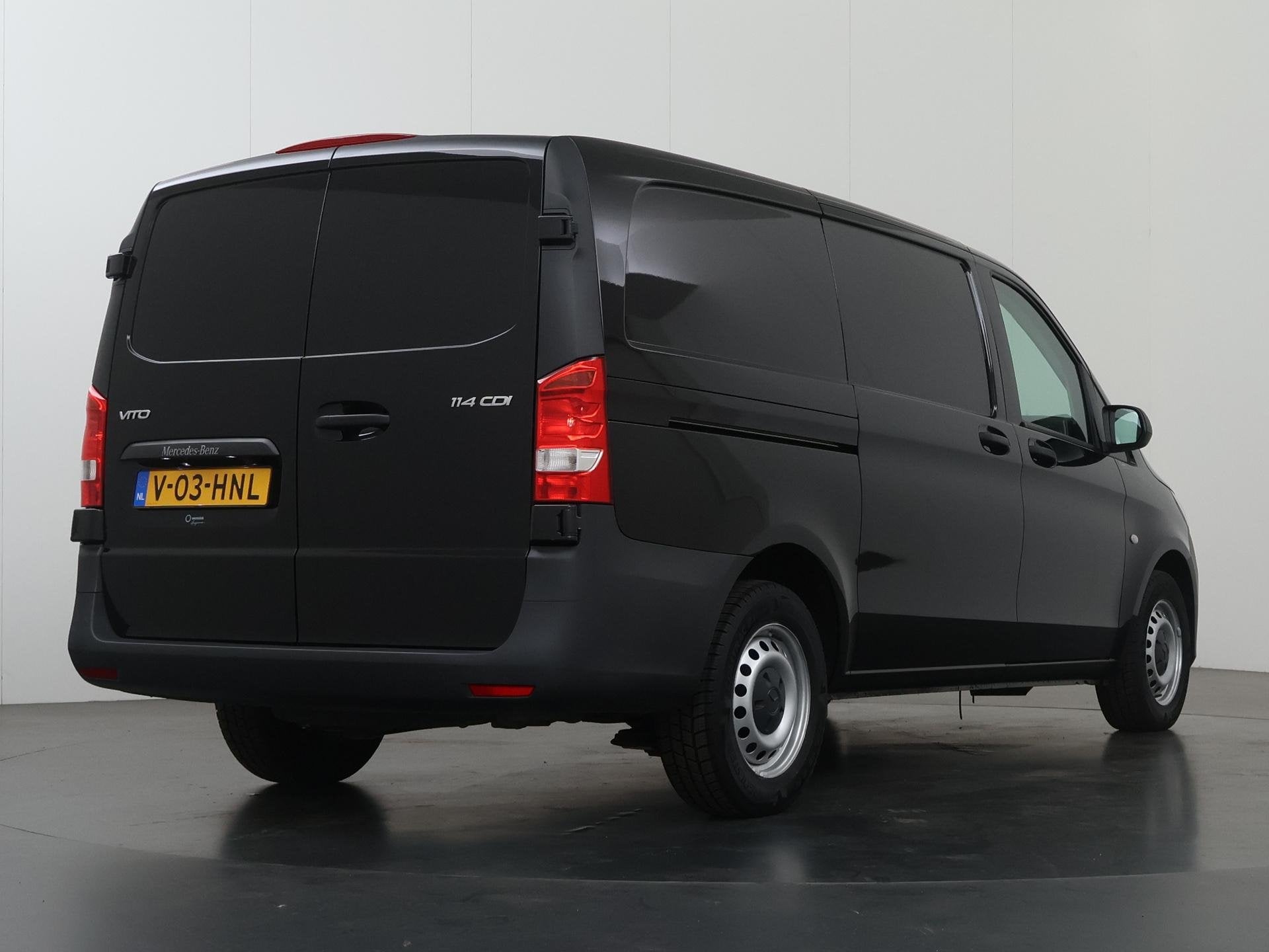 Mercedes-Benz Vito 114 CDI | Aut. | Lang L2 | Airco | Parkee, Gebruikt, Euro 6, 2000 kg, Zwart
