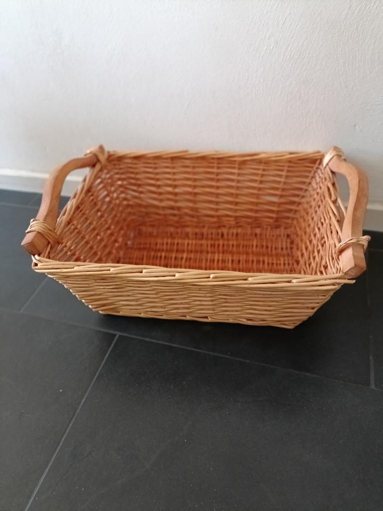 Rieten mand, Ophalen, Gebruikt, Mand, Riet