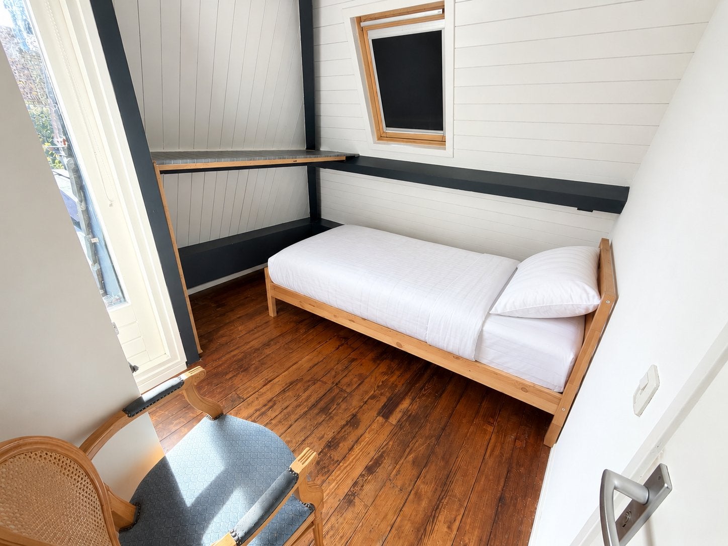 Kamer te huur.