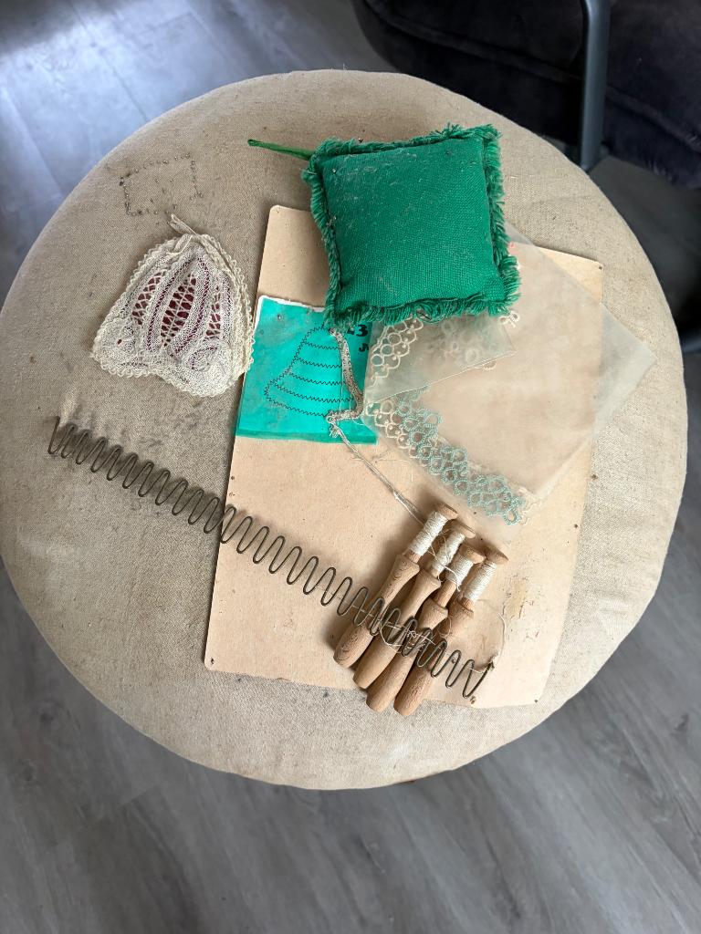 Kantkloskussen met standaard te koop, Ophalen, Gebruikt, Gereedschap of Toebehoren