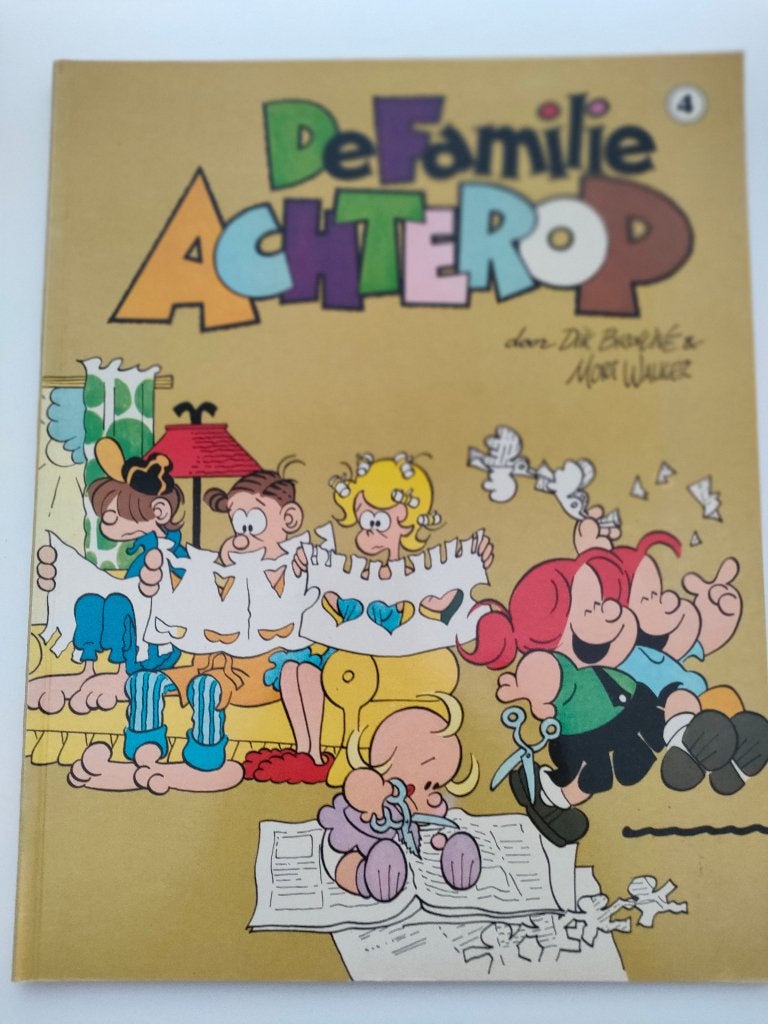 DE FAMILIE ACHTEROP (jfb-1€), Boeken, Stripboeken, Eén stripboek, Ophalen of Verzenden, Gelezen