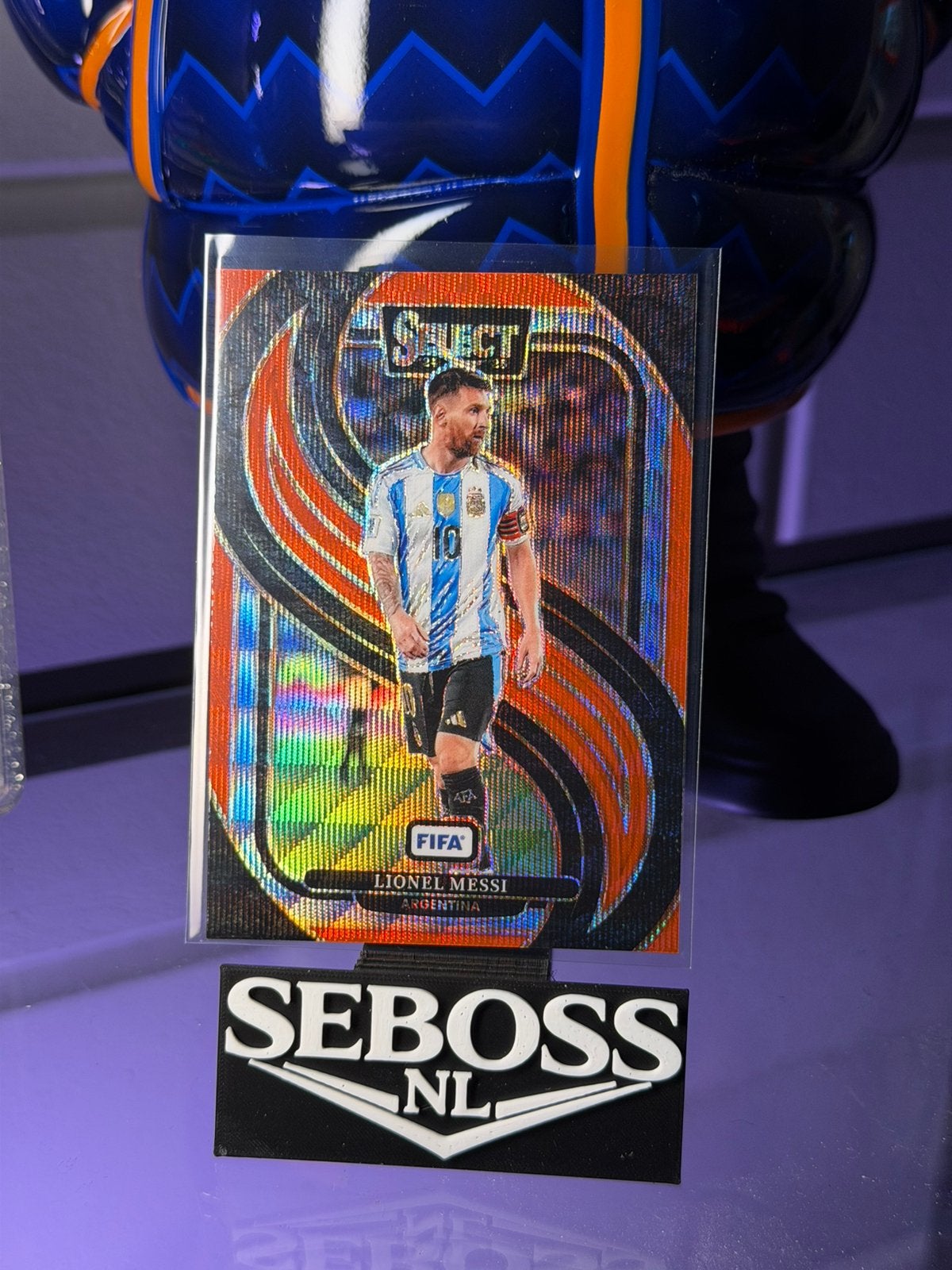 2024-25 Panini Select Fifa Lionel Messi #158 Red Wave 16/59, Ophalen of Verzenden, Zo goed als nieuw, Buitenlandse clubs, Spelerskaart