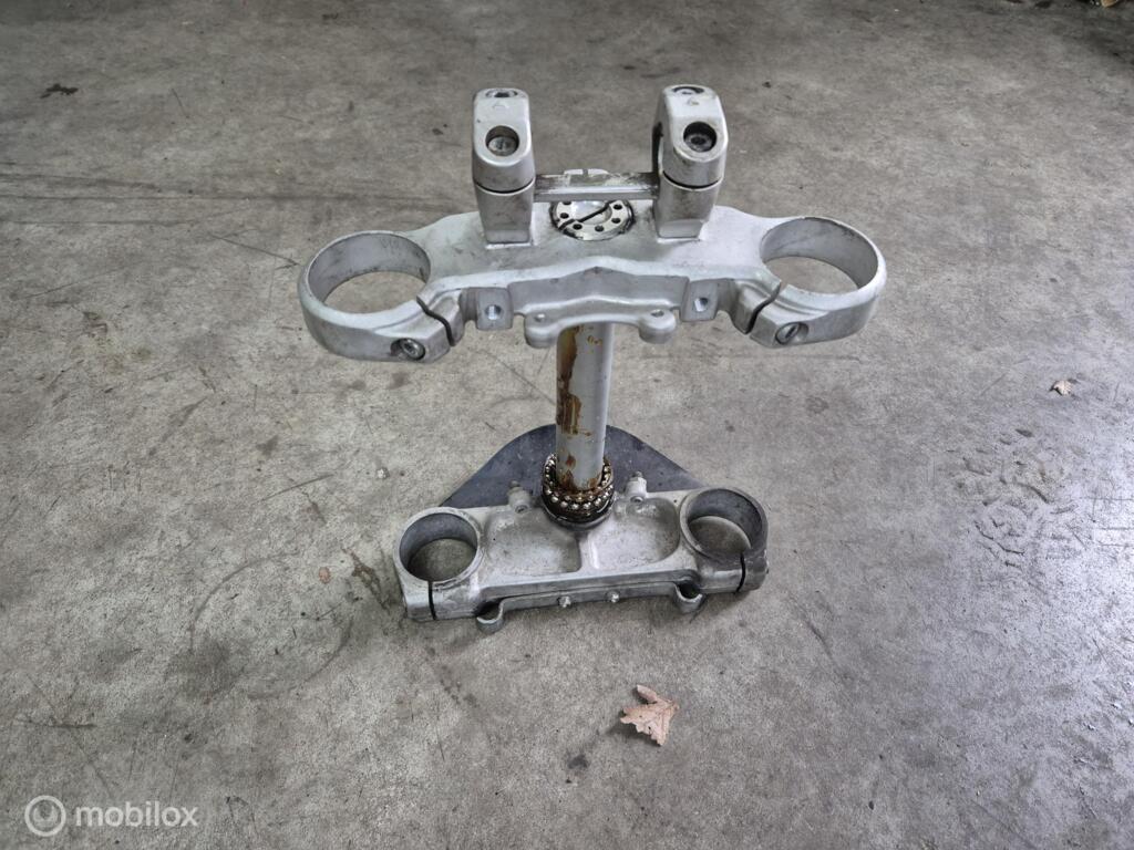 Voorvorkkroonplaat kroonplaten risers Multistrada 1000 1100, Gebruikt, Factorystore.service@ducati.com, Ophalen of Verzenden, Via Antonio Cavalieri Ducati, 74/5, 74/6, 40132 Bologna BO