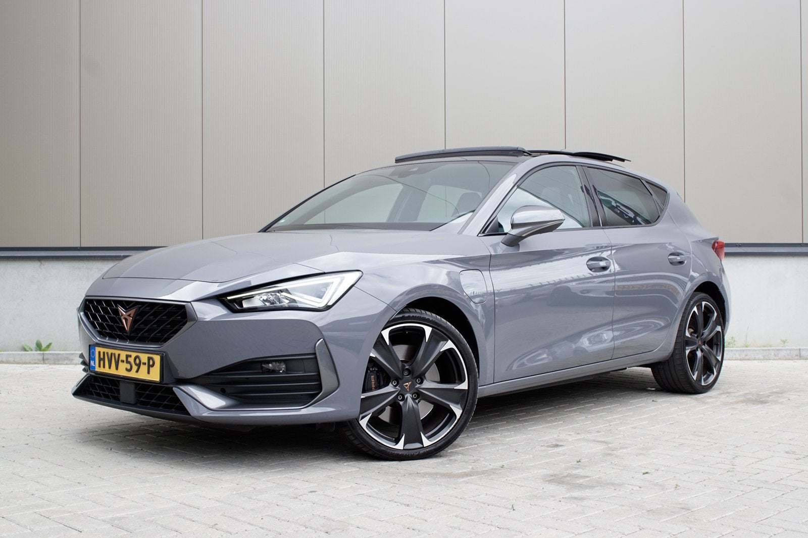 Cupra Leon 1.4 E-hybrid 245pk | Pano | Stoel/stuurverwarming, Auto's, Cupra, Zwart, 4 cilinders, Leon, Plug-in hybride
