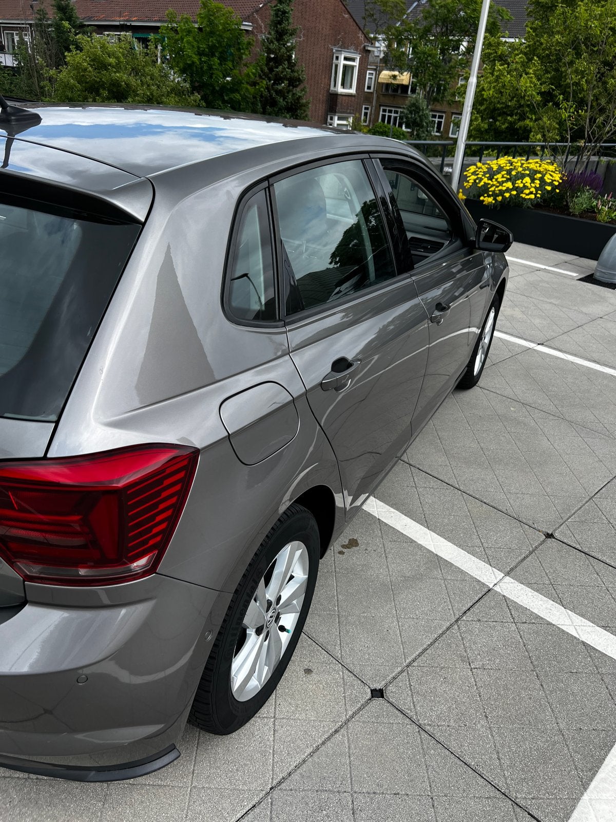 Volkswagen Polo 1.0 TSI 95pk 2018 Grijs, Voorwielaandrijving, 40 €/maand, Beige, Alcantara