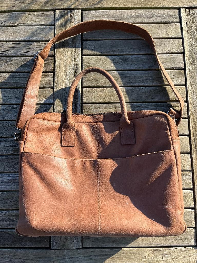 Stijlvolle DSTRCT laptoptas cognac 17 inch, Computers en Software, Laptoptassen, Ophalen, Bruin, 17 inch of meer, Aktetas
