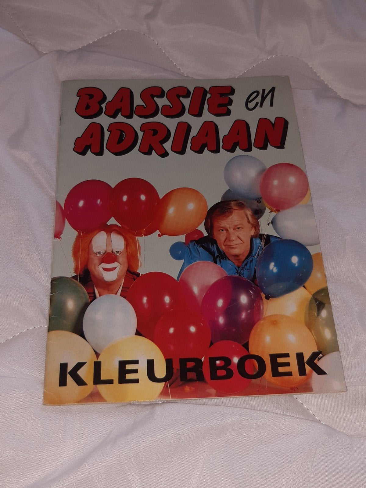Zeldzaam Bassie en Adriaan kleurboek met ballonnen, Verzenden