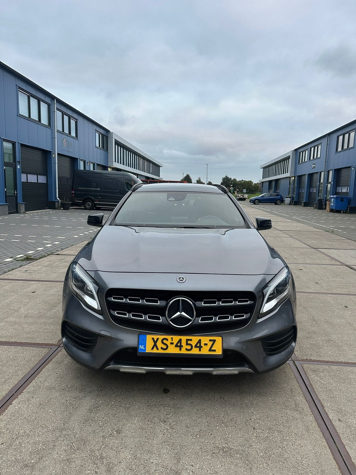 Mercedes-Benz GLA Business solution NL AUTO/ NAP/ PANO, 4 cilinders, 715 kg, 122 pk, SUV of Terreinwagen
