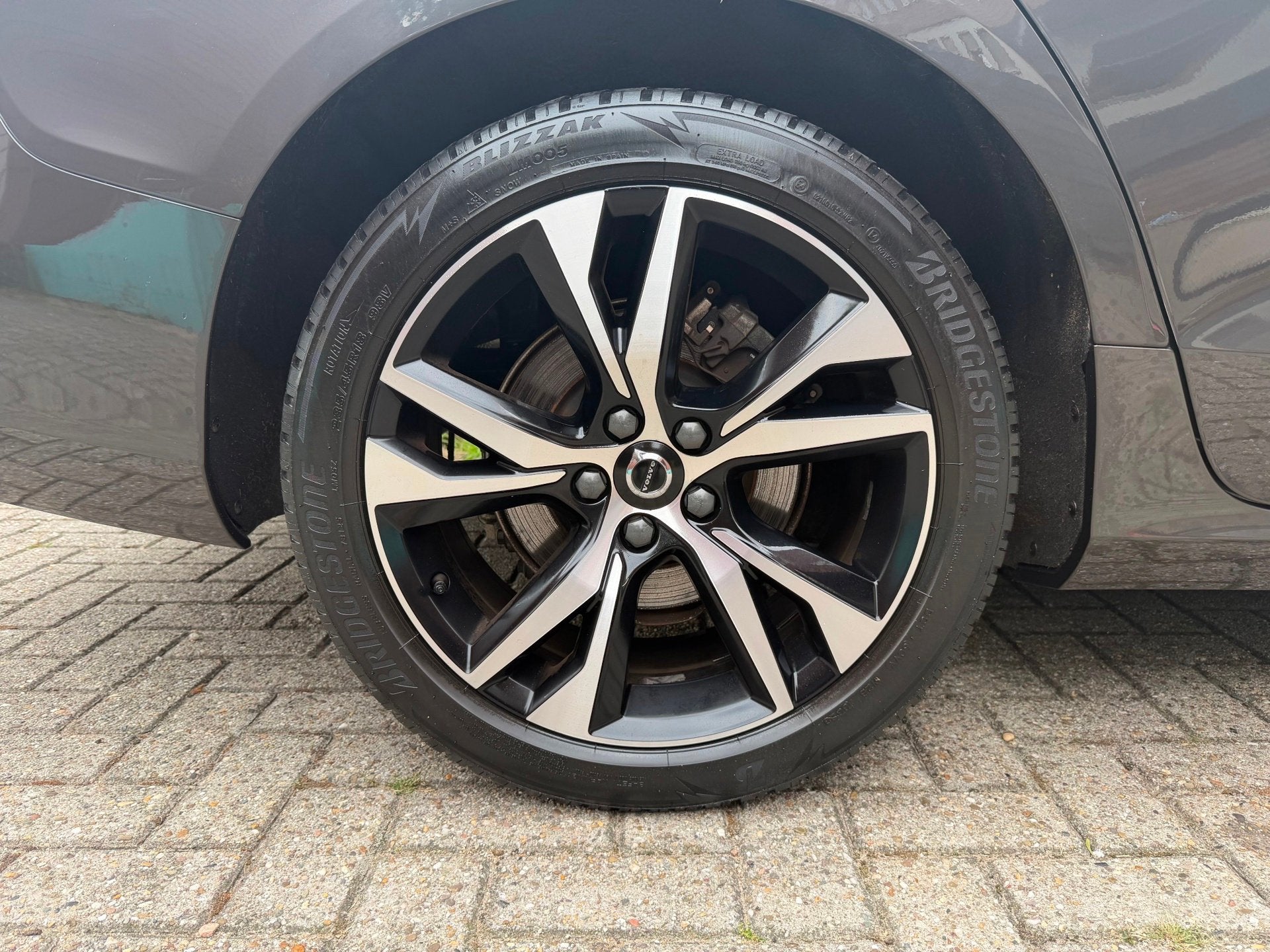 Foto 9 van Volvo V60 2.0 B3 Essential grijs 2022 1EIG|LED|NAVI|NAP