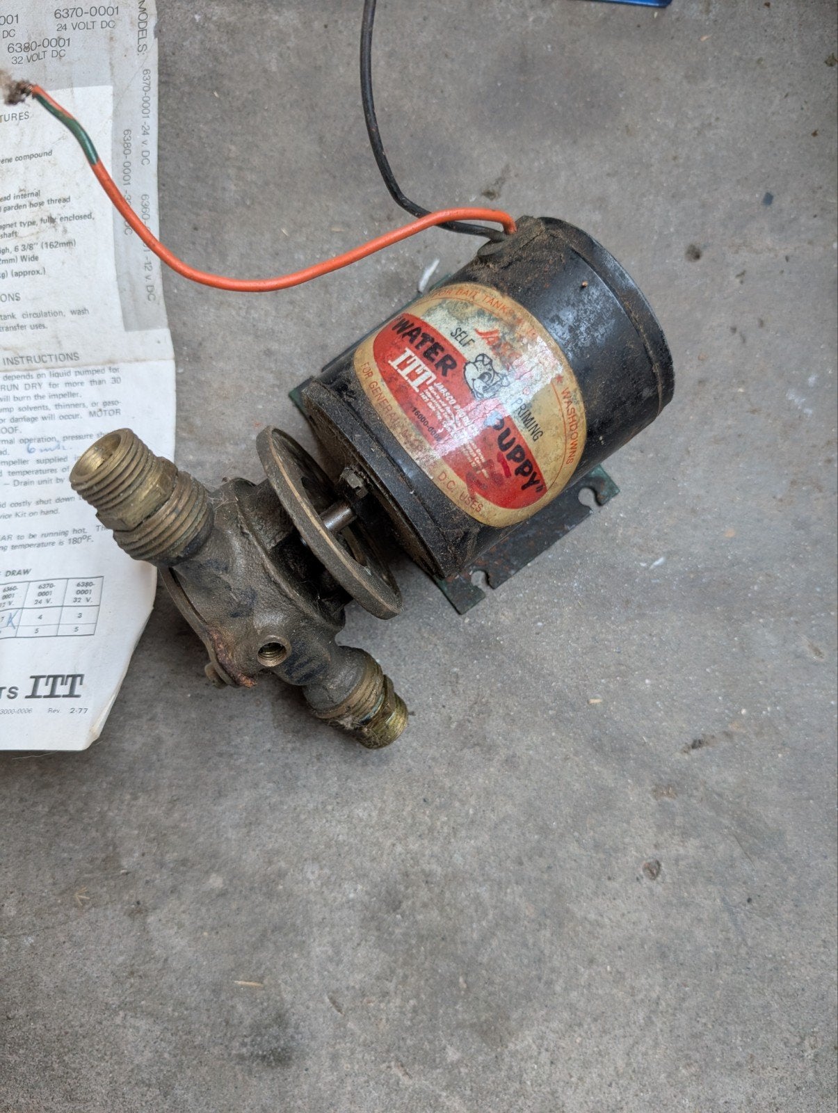 Jabsco Water Puppy 12v elektrische pomp met bronzen pomphoof, Ophalen of Verzenden, Gebruikt