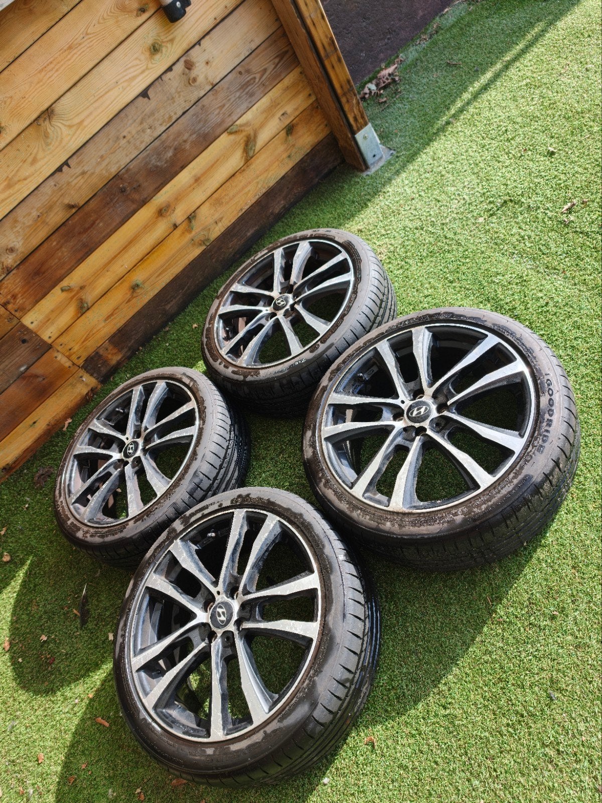 Hyundai Velgen 4x100 met banden - 205/45R17, Auto-onderdelen, Banden en Velgen, Gebruikt, Banden en Velgen, 17 inch, Personenwagen