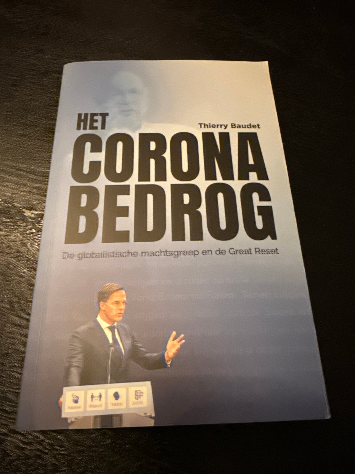 Het Corona Bedrog - Thierry Baudet, Ophalen of Verzenden, Zo goed als nieuw