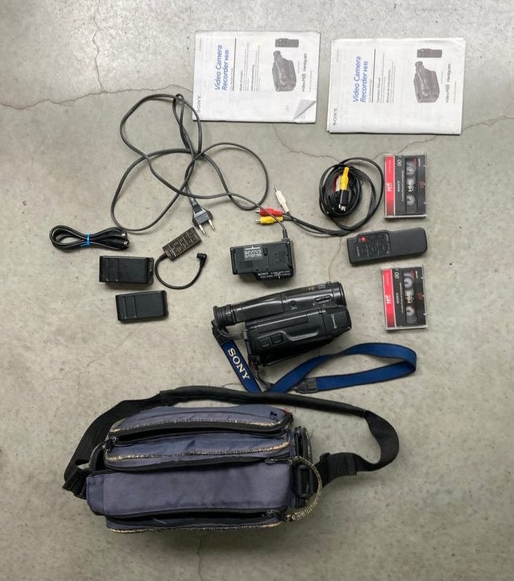 Sony handycam ccd tr750e, Audio, Tv en Foto, Ophalen of Verzenden, Hi 8, (Video)band