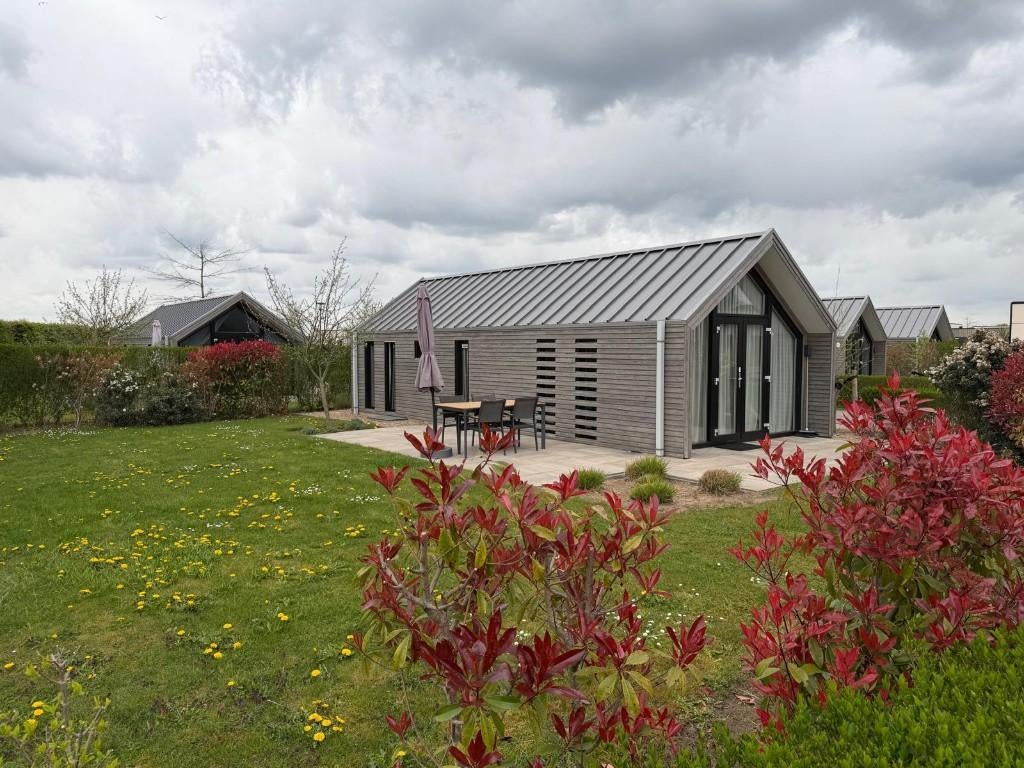 4-p Vakantiewoning, eigen grond, achterhoek aan Ijssel, Recreatiepark, Gelderland en Veluwe, Chalet, Bungalow of Caravan, Aan meer of rivier