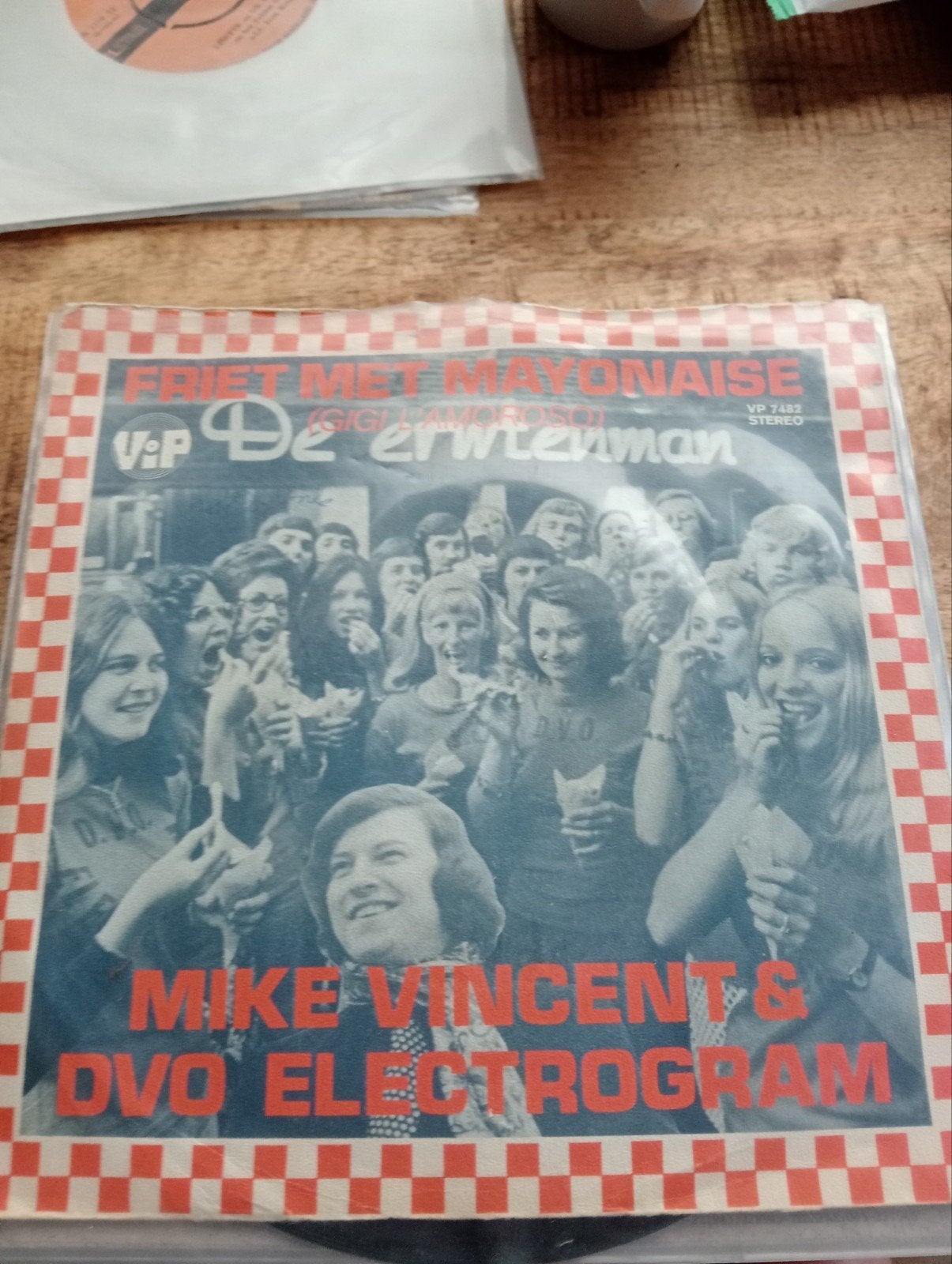 Mike Vincent - friet met mayonaise, Ophalen of Verzenden, Zo goed als nieuw, Overige formaten, Levenslied of Smartlap