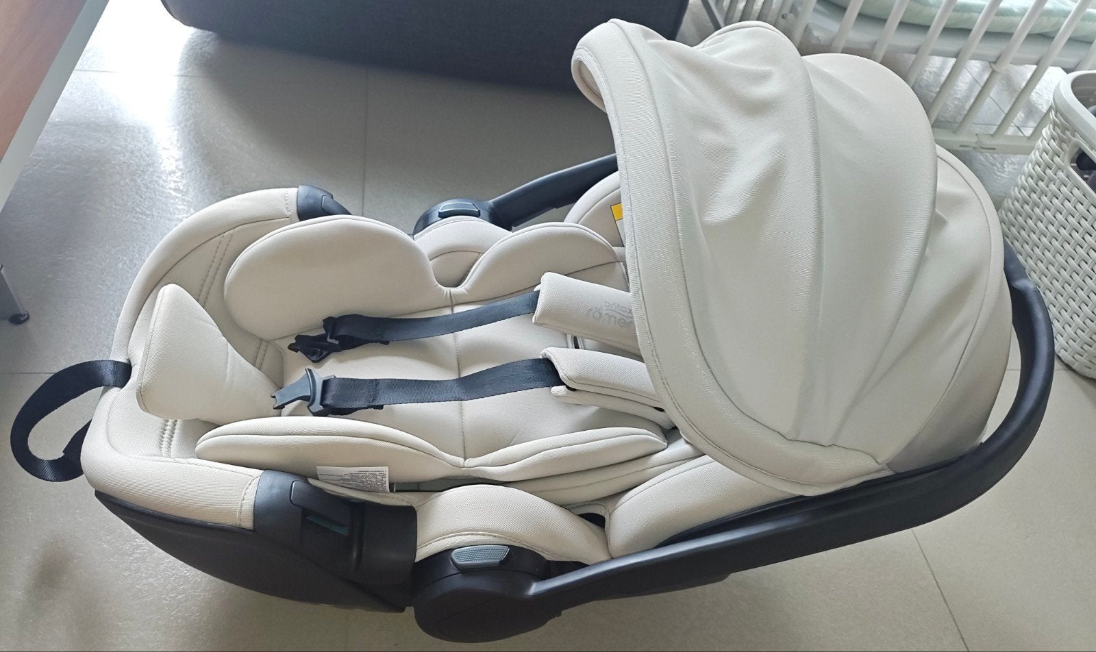 Dubatti by Britax Römer autostoel (plus gratis babybox), Kinderen en Baby's, Autostoeltjes, Autogordel, Verstelbare rugleuning